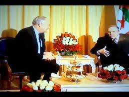 Ayrault a trouvé Bouteflika "très courageux" et "suivait bien" les dossiers (Vidéo)