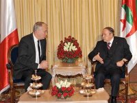 Bouteflika reçoit le Premier ministre français