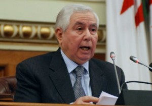Bensalah acclamé à la tête du RND, réitère son soutien à Bouteflika 