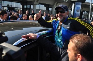 Ballon d'or Algérien 2013 : Diego Maradona à Alger pour assister à la cérémonie de la 13e édition 