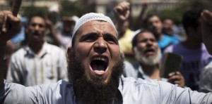 Egypte: pour les islamistes, climat de délation et stratégies de survie