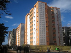 Le ministre de l’habitat promet de satisfaire toutes les demandes de logements AADL