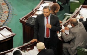 Tunisie: rejet de deux amendements, l'un proposant l'islam et l'autre le Coran et la sunna comme «source principale de la législation»
