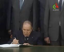 Le FLN "satisfait" du soutien de sa base pour un 4e mandat de Bouteflika 