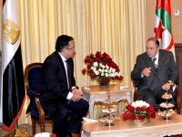 Bouteflika reçoit le ministre égyptien des Affaires étrangères