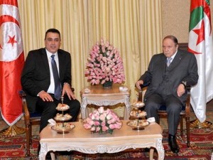 Le président Bouteflika reçoit le chef du gouvernement tunisien 