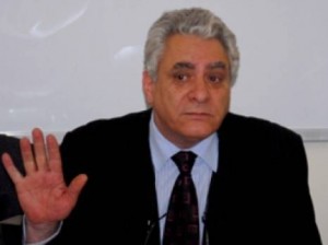 Maître Mostefa Bouchachi démissionne de son poste de député