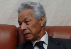 Hamrouche interpelle Bouteflika, Gaid Salah et Toufik 