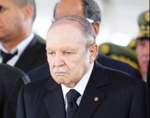 Bouteflika garde le cap