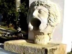 La Tunisie décide de restituer à l'Algérie le masque de Gorgone