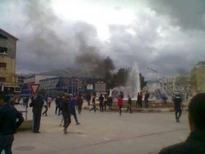Meeting annulé à Béjaïa: Le SNJ dénonce l'agression des représentants des médias (vidéo)