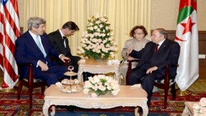Bouteflika reçoit le secrétaire d'Etat américain(Vidéo)