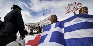 Grèce: un tiers de la population incapable de payer ses impôts