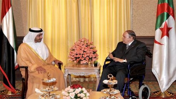 Bouteflika reçoit le ministre émirati des Affaires étrangères 