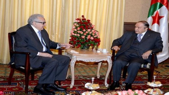 Bouteflika reçoit Lakhdar Brahimi 