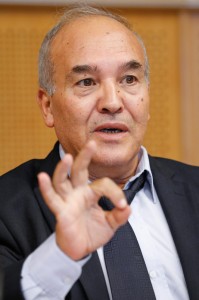 Révision constitutionnelle en Algérie: approfondir les réformes et la démocratie