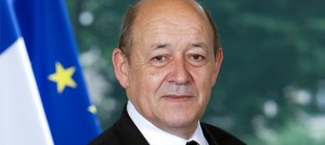 Le ministre français de la Défense mardi en Algérie, où il rencontrera Bouteflika 