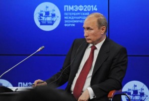 Russie: effet boomerang des sanctions occidentales, prévoit Poutine