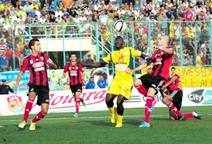 Ligue 1 (30e et dernière journée): la JS Kabylie mise sur l'USM Alger pour disputer la Ligue des champions 