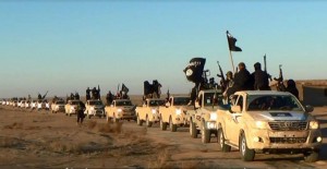 Irak: combats autour de la principale raffinerie, Kerry pousse à l'unité