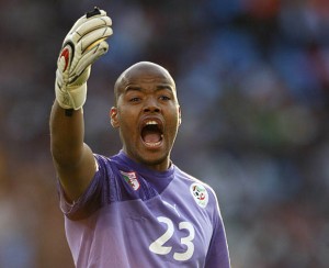  M'bolhi: "Le match de la Belgique sera ouvert et compliqué" 
