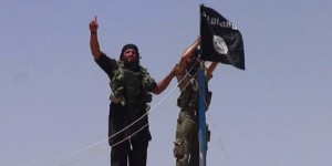 Irak: Les insurgés progressent dans l'ouest , Kerry au Proche-Orient
