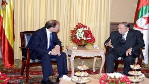 Bouteflika reçoit le président du sénat espagnol 