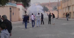 15 policiers blessés dans des heurts à Laghouat après une distribution contestée de logements.
