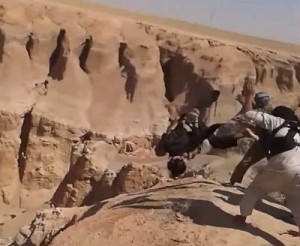 L'EIIL et l'ASL se servent d'une énorme cavité comme cimetière (vidéos)