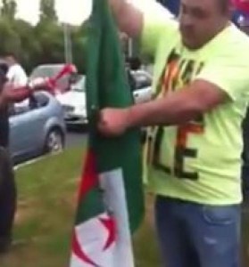 Drapeau national brûlé en France: l'Algérie condamne "fermement" 