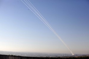 Le Hamas frappe à son tour Jérusalem, Tel-Aviv et Haïfa 