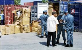 La douane saisit 5 conteneurs de produits pyrotechniques au port d'Alger 