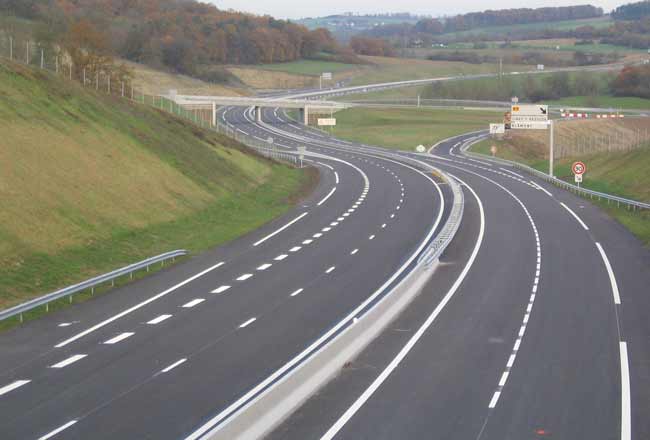 L'autoroute des hauts plateaux lancée avant fin 2014 