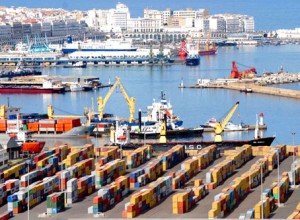Mebtoul : le retour aux licences d’importation est contraire aux engagements internationaux de l’Algérie