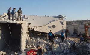 Syrie: des frappes visent les raffineries contrôlées par des jihadistes, Al-Qaïda menace