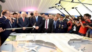 Sellal lance les travaux d'extension de l'aéroport international d'Alger