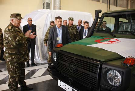 Usine Mercedes Benz à Tiaret : Sortie des deux premiers véhicules 