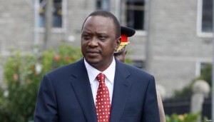 Le président kényan Uhuru Kenyatta en route pour la Cour pénale internationale à La Haye
