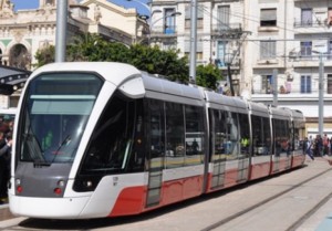 Un conducteur de tramway filme les incivilités des citoyens (vidéo)