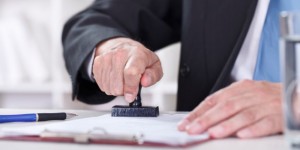 Finie l’obligation de légalisation des documents administratifs