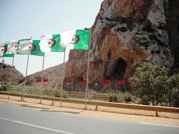 L'Algérie renforce la sécurité à sa frontière avec le Maroc