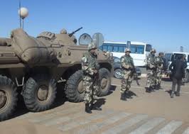 Saisie d'armes à la suite de l'arrestation de contrebandiers à Tindouf 