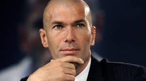 Sanction annulée pour Zidane qui peut continuer à entraîner