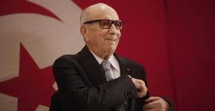 Portrait du nouveau président de la Tunisie, Essebsi, un vétéran élu à 88 ans