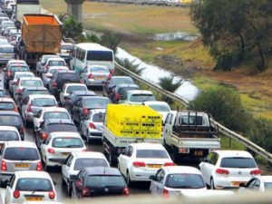 Des milliers d’automobilistes bloqués jeudi à l’entrée du tunnel de Bouzegza à cause d’une inondation