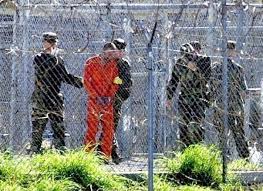 Un ex-détenu algérien de Guantanamo acquitté par le tribunal d'Alger