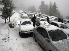Chute de neige : Plusieurs axes routiers bloqués