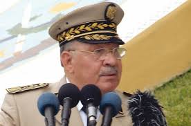Gaïd Salah préside une réunion des chefs d'état-major des pays du Sahel à Tamanrasset