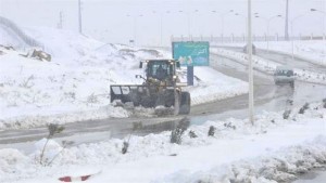 Plusieurs routes bloquées dans le pays à cause de la neige