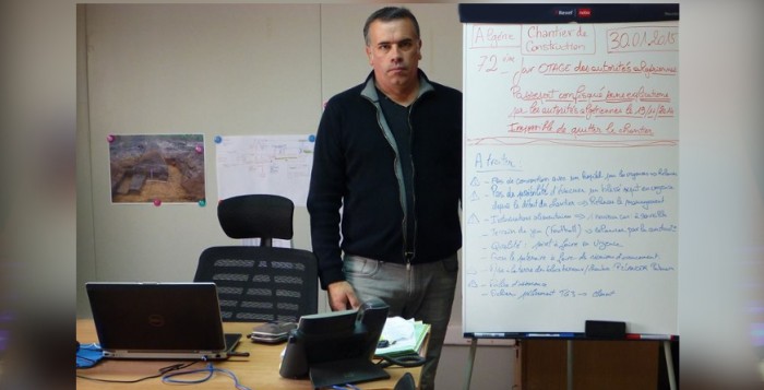 Un expatrié français accuse le DRS de le retenir dans une base de vie à Laghouat (Vidéo)